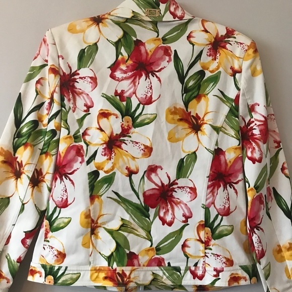 St John Sports Marie Gray Floral Tropical Jacket - Picture 7 of 14